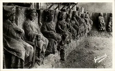Santos da Abadia — Motivos de escultura do portal Oeste — Edição A. GILBERT & JARNAC