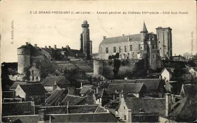 Le Grand Pressigny (Loire-et-Loire) — Aspecto geral do Castelo do século XVI — Lado Sudoeste — G. Algret, foto. G. Gaullier, editor.