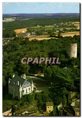 Zamek-Renaud (Indre-et-Loire) — widok z lotu zamek (XVI–XVIII wiek) i zniszczony wieżowce (XII wiek) — Éditions Valoire