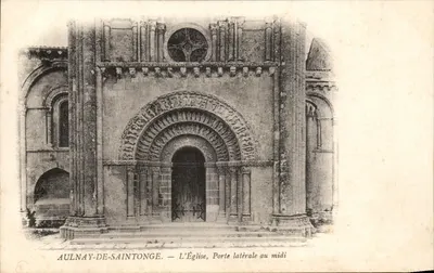 Aulnay-de-Saintonge — A Igreja, Porta lateral ao sul