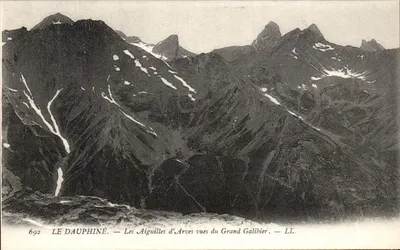Widok na Aiguilles d'Arves z wierzchołka Grand Galibier — Le Dauphiné — LL. — N° 692