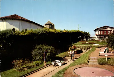 Bidart (B.P.) — A Igreja, A Prefeitura, O Golfe — Éditions Naturelles