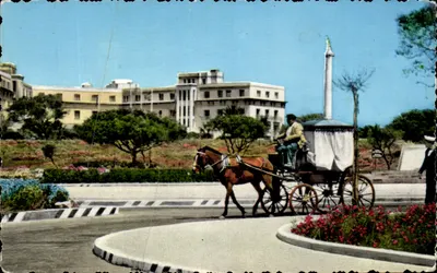 Malte — Vue du Phoenixia Hotel Floriana — éditeur : The Stamp Trading Agency, Malta