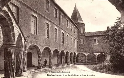 Rochechouart — O Castelo — As Arcadas — Impr. J. Dupanier