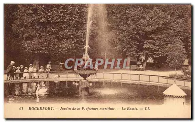 Rochefort — Jardim da Prefeitura Marítima — Le Bassin — LL