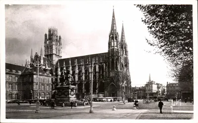 Rouen — Place de l'Hôtel de Ville e Igreja Saint-Ouen — Edições d'Art, Paris