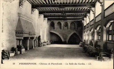 Pierrefonds - Château de Pierrefonds - La Salle des Gardes - LL