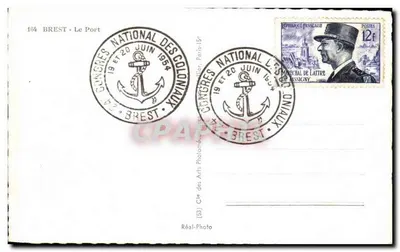 Port Brest — widok portu z kranami i statkami — Cap — Rewers