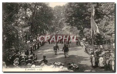 BREST — La Revue du 14 Juillet — L'Artillerie — LL