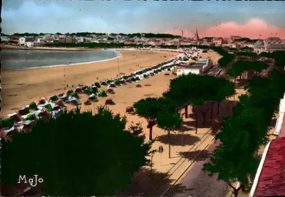 Royan (Charente-Maritime) — La Grande Conche et le Boulevard Frédéric-Garnier — Éditions MAJO