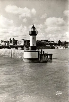 La grande jetée devant Foncillon — Royan — L. Chatagnéou, 1604