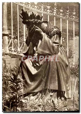 रोती हुई माँ — न०-डी० ला सैलेट के संतुलन — न०-डी० ला सैलेट के मिशनरीज़ के विशेष फोटो