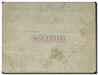 Grupo familiar e militares — diante de uma casa — — Verso