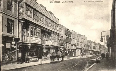 High Street, Canterbury — vista da rua com um restaurante e um café — J. G. Charlton, Canterbury