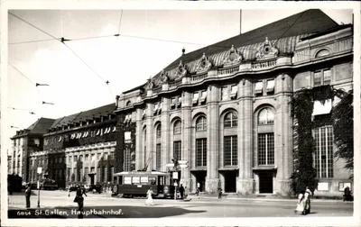 St. Gallen, Hauptbahnhof — vue du bâtiment et d'une tramway — éditeur B. H. B. Nr. 6854