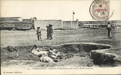 Casablanca — Cadavres de Marocains jetés dans la fosse commune — Jh. Boussuge, n°42