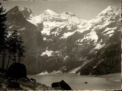 Kandersteg, Ochlinensee, Blümlisalp — Fot. E. Cyper, Fritscheden