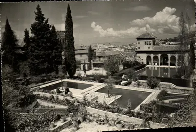 Alhambra — Jardins do Partal e Albayzín