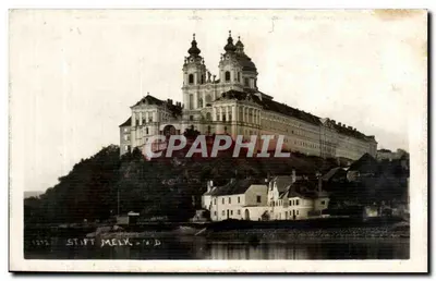 Mosteiro de Stift Melk — vista de uma abadia em uma colina à beira de um rio — editor desconhecido, n° 1272