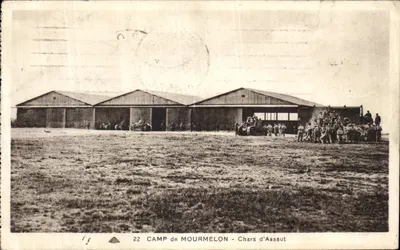 Bilhete postal antigo Mourmelon Tanques de Ataque Militaria