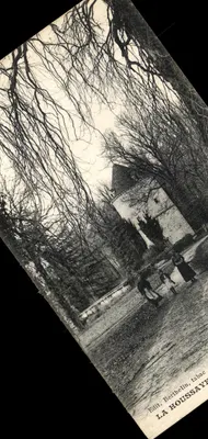 La Houssaye — widok zamku otoczonygo nagością drzew — Edit. Berthelin, tabac