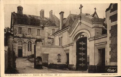 Bourgueil (Indre-et-Loire) — Entrada da Abadia (século X) — Combier Imp. Macon