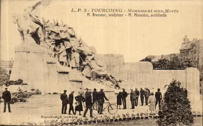Tourcoing - Monumento aos Mortos — L.P. 3 — M. Brasseur, escultor — M. Monestes, arquiteto