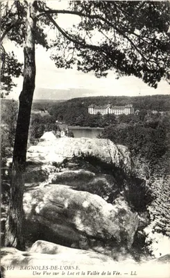 Bagnolles-de-l'Orne — Widok na Jezioro i Dolinę Vée — LL