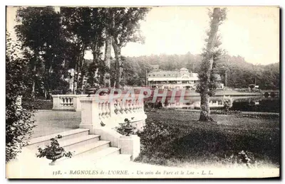 Bagnolles-de-l'Orne — Un coin du Parc et le Lac — L. L. — n° 338