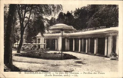 Bagnolles-de-l'Orne — Park Termalny — Pавilion Kwiatów (Emile Boursier, arch.) — L.L.