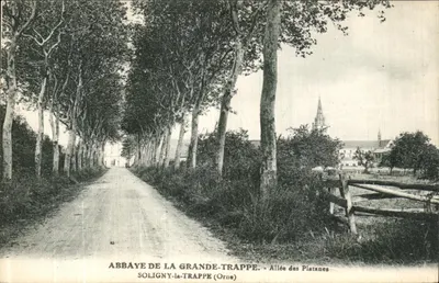 Abbaye de la Grande-Trappe — Avenida dos Plátanos — Soligny-la-Trappe (Orne)