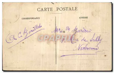 Arras — El Hotel de Ville y la Petite Place, con el conjunto histórico de los siglos XVII y XVIII — Reverso