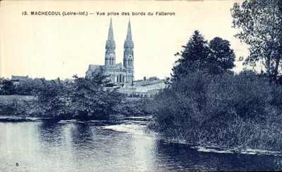 MACHECOUL (Loire-Inf.) — Vista tirada das margens do Falleron — Editor V. Chappeau, n°13