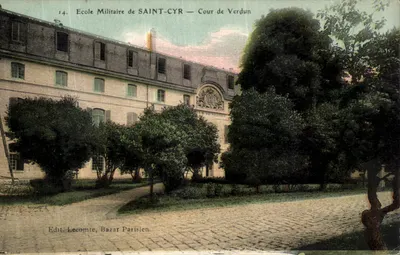 Escola Militar de SAINT-CYR — Cour de Verdun — Edit. Lecomie, Bazar Parisien