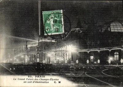Paris — Le Grand Palais des Champs-Élysées un soir d'illumination — C. M. n°83