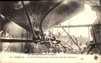Vermelles — A Praça do Village vista através dos escombros da Cervejaria — La Guerre dans le Nord, n° 564