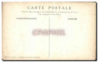 Gargouille — statue de François-Joseph tenant un enfant — Les Monstres des Cathédrales N° 2, Édition Lorraine — Reverso