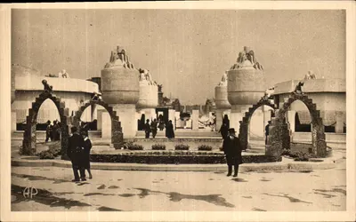 Jardins des Nymphéas — Exposition des Arts Décoratifs — Éditeur E. Papeghin, 24, Rue des Petites Écuries, Paris