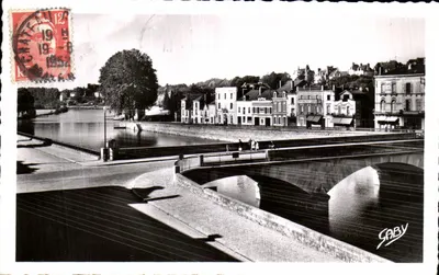 Château-Gaontier — O Ponte e a Mayenne — Edições Gaby