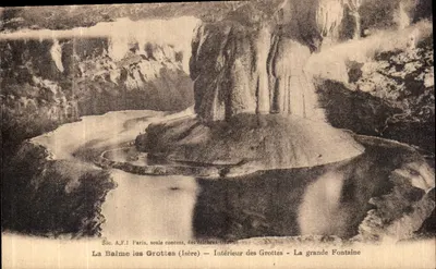 La Balme les Grottes (Isère) — Interior das Grutas — A Grande Fonte — Soc. A.F.I. Paris