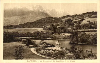 Laffrey — O Monumento de Napoleão e as Alpes — Marf