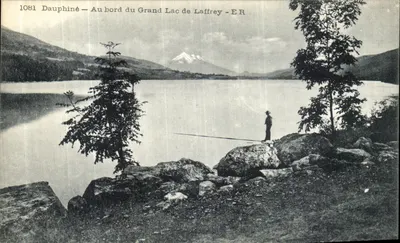 Dauphiné — À beira do Grande Lago de Laffrey — E R