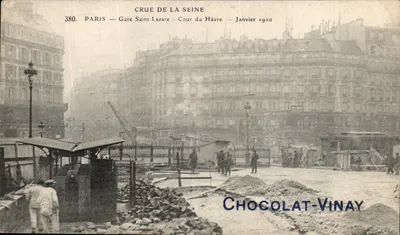 Cheia do rio Sena — Estação Saint-Lazare, Cour du Havre — Janeiro 1910 — Chocolat-Vinay