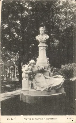 Statua Guya de Maupassanta — Paryż — H. L.