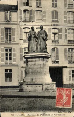 Stara pocztówka Paryż – Statua Pelletiera i Caventou