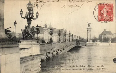 Paris — A Grande Cheia do Sena (Janeiro 1910) — O Pont Alexandre III no Pico da Cheia — ND Phot. — N° 104