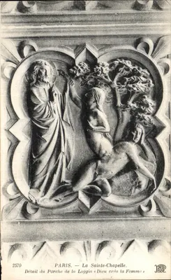 Paris — A Santa Capela — Detalhe do Portal da Loggia « Deus Criou a Mulher »