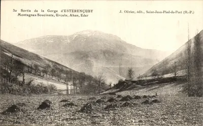 Uscita della Gola di ESTÉRENÇUBY — Montagne Soucinate, Urculu, Ahan, Eder — J. Olivier, editore, Saint-Jean-Pied-de-Port (B.P.)