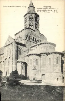 Orcival — Igreja romana com estátua da Virgem — L'Auvergne Pittoresque - 219