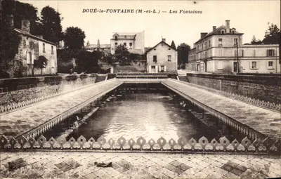 Doué-la-Fontaine (M.-et-L.) — Les Fontaines — Édit. R. Roy